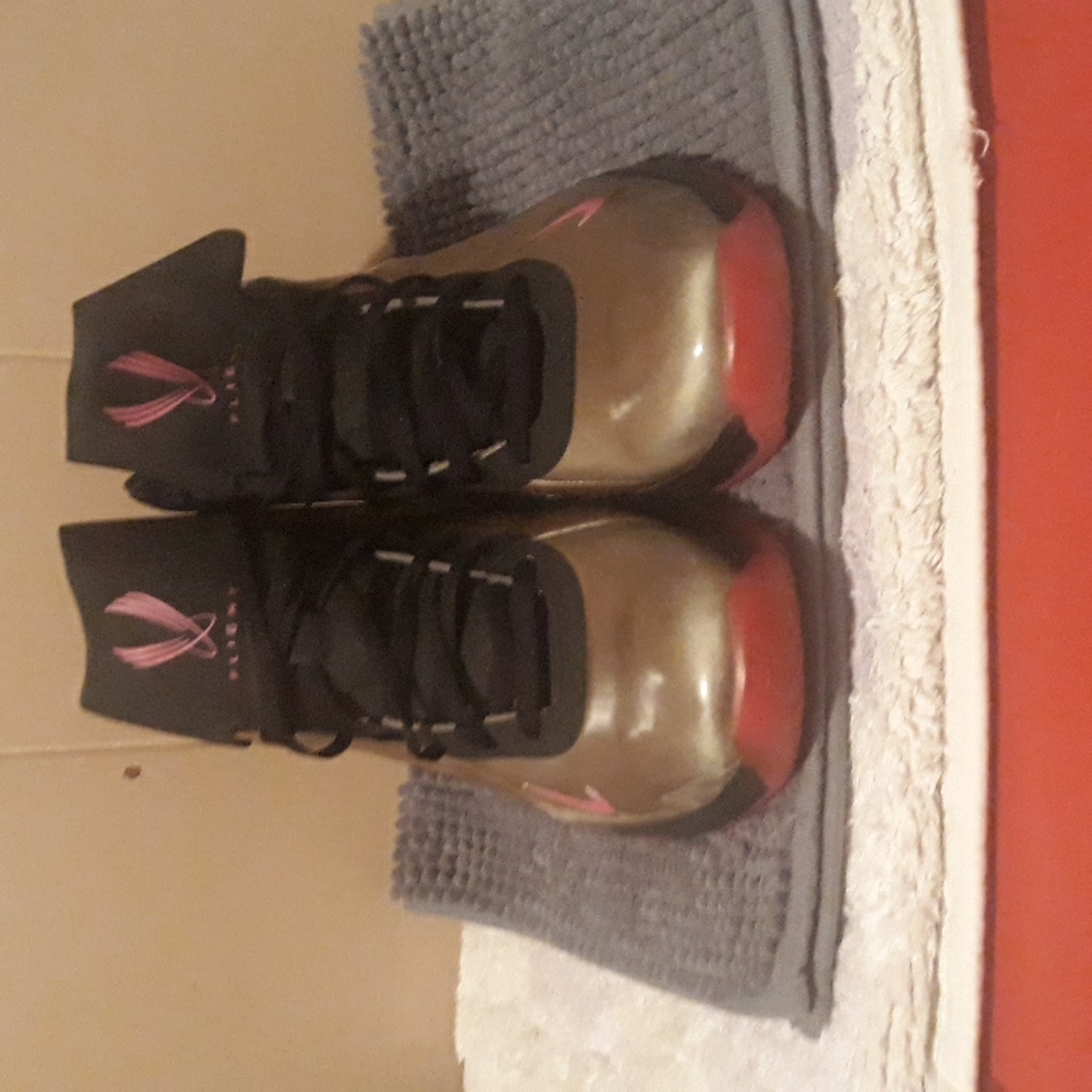 Slightly worn Nike sneakers size 13 - Picture 2 of 3